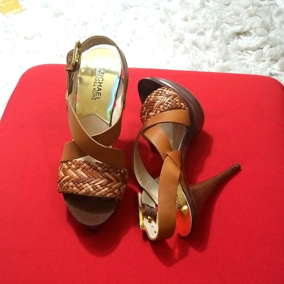MICHAEL KORS SANDALS - Picture 12 of 12